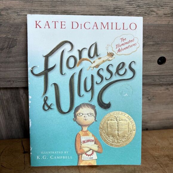 Flora & Ulysses by Kate DiCamillo Paperback Book pre-read see pix for wear - Picture 1 of 8
